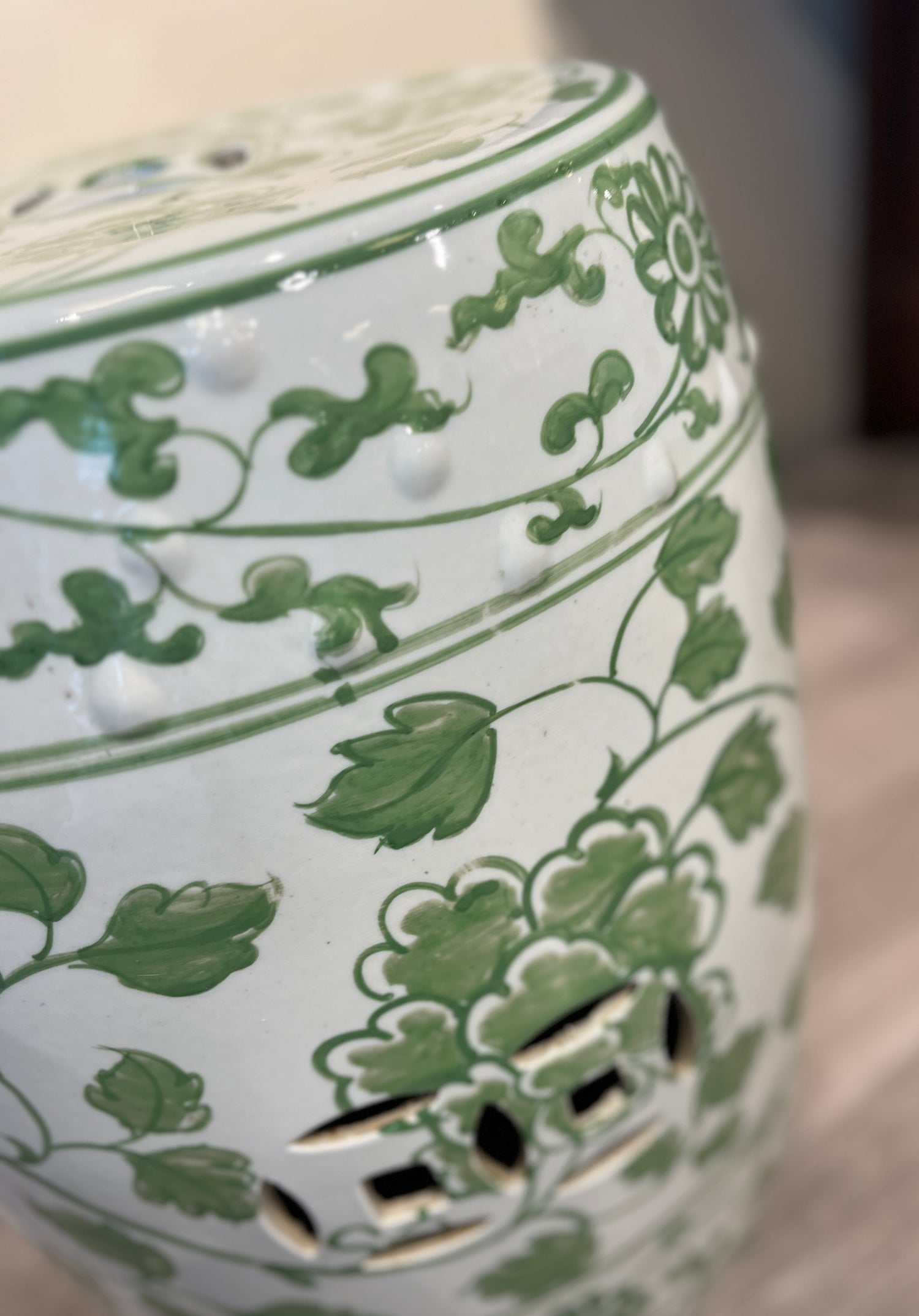 Garden Stool i hvit med grønt