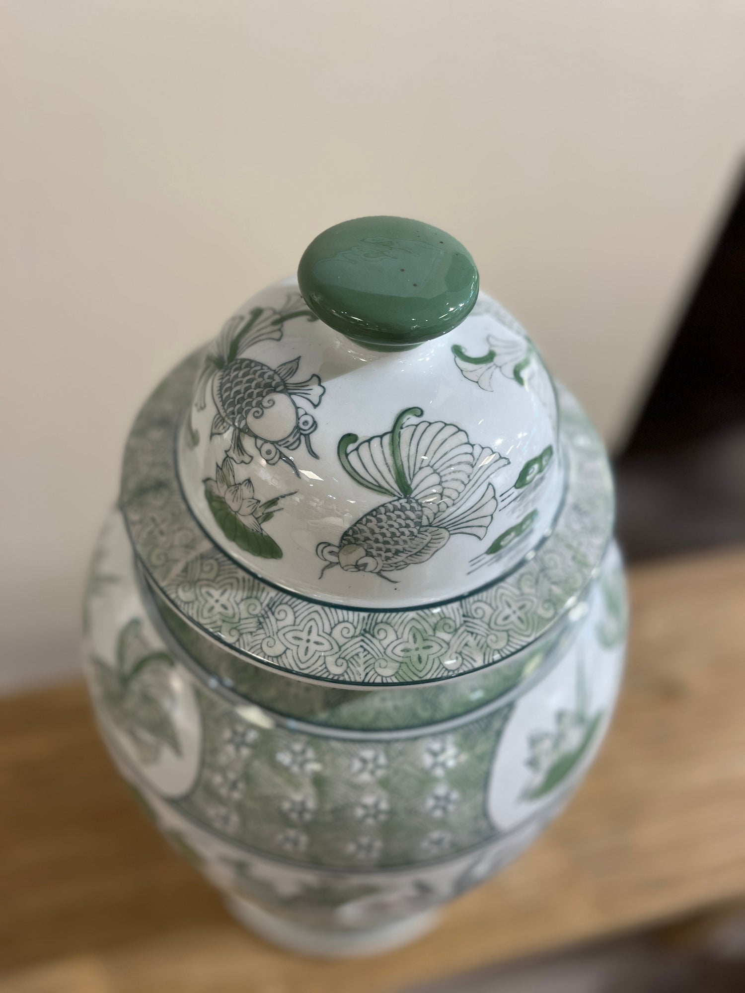 Ginger Jar med grønt botanisk mønster