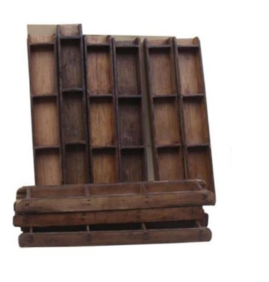 Trehylle med tre rom