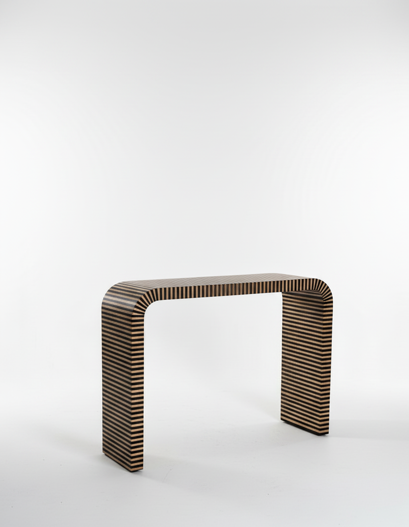 Valnøtt og harpiks konsollbord