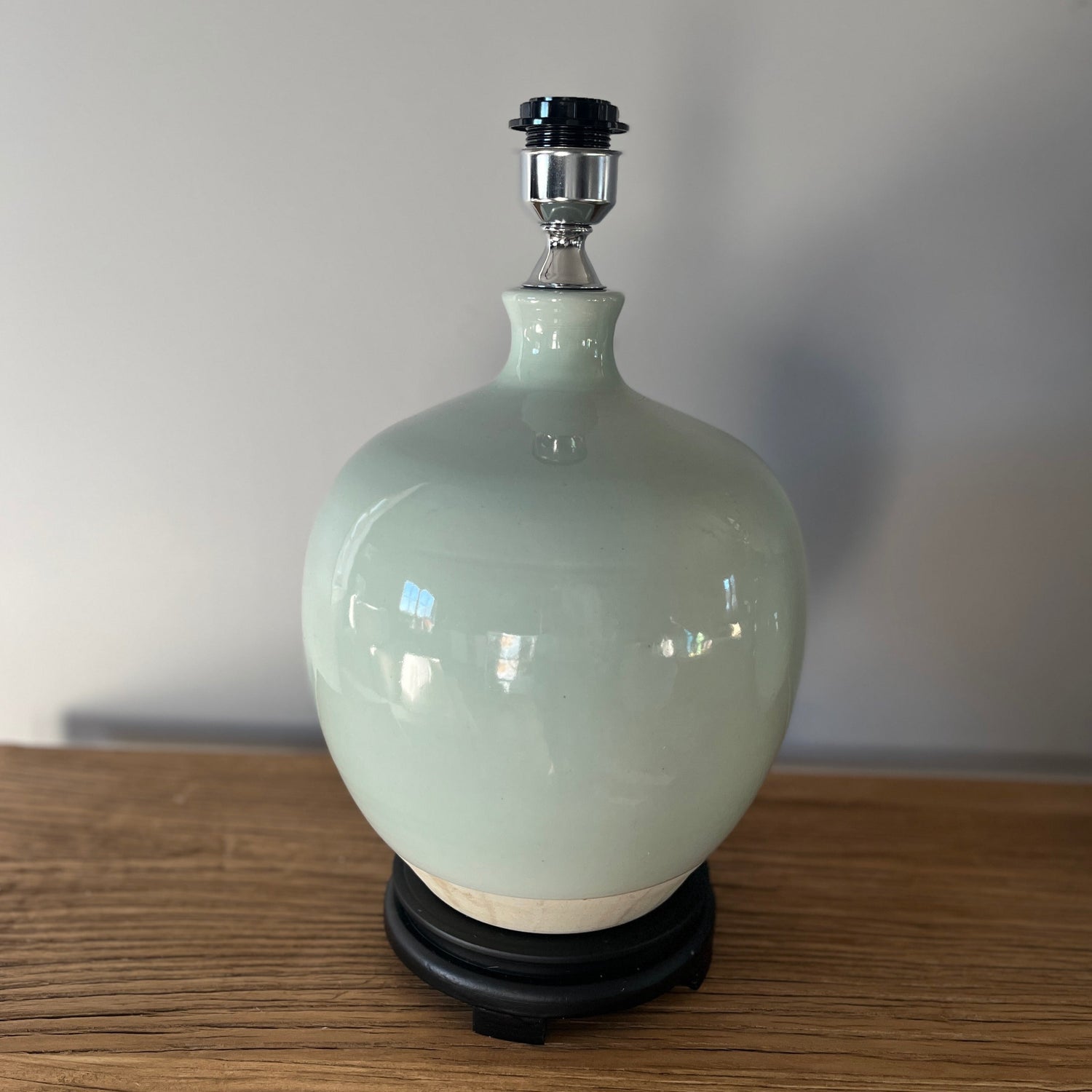 Hvit rustikk lampefot