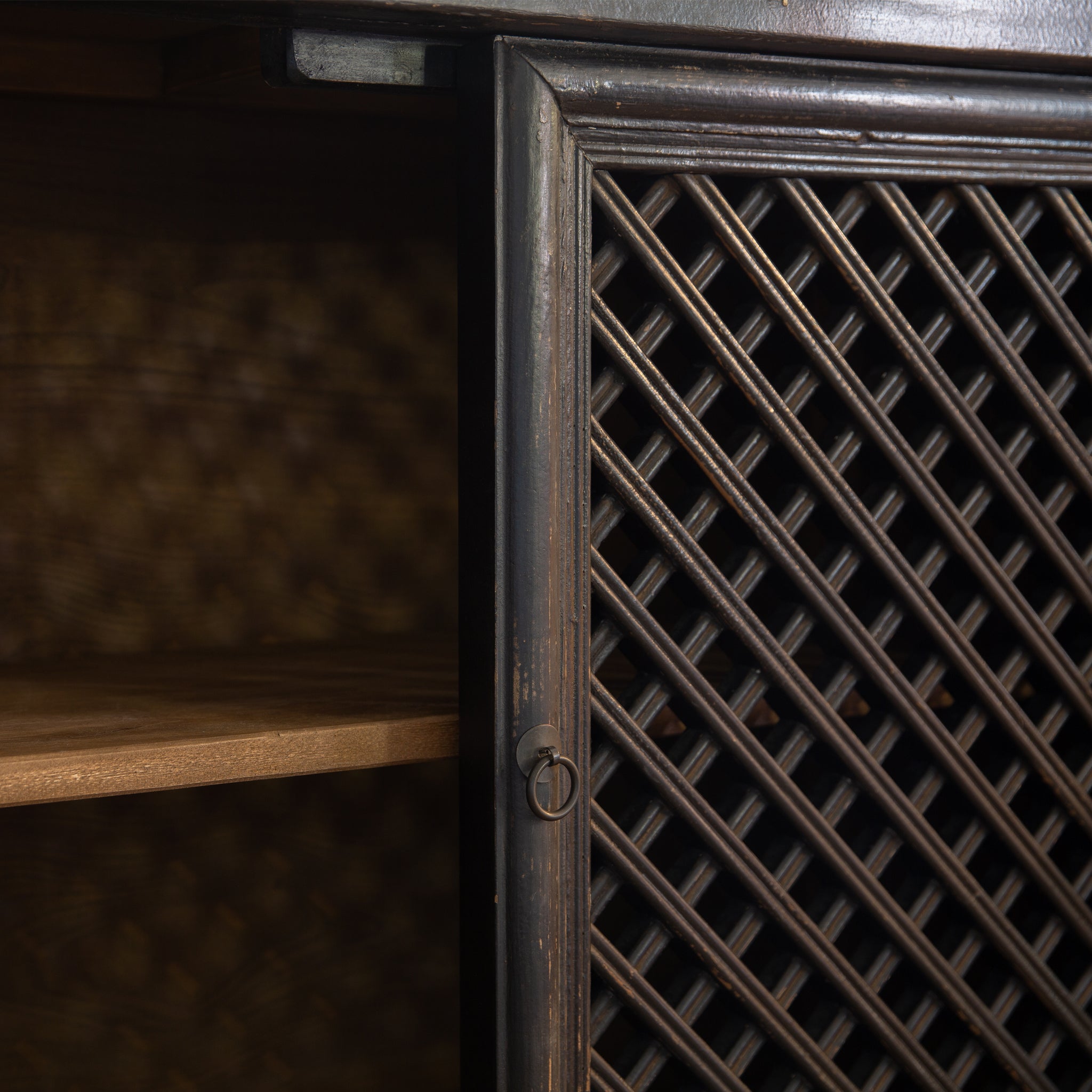 RW distressed 2-dørs skjenk