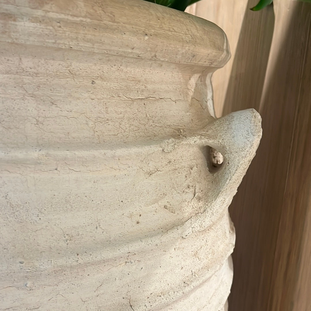 Terrakotta urne i "ribbed" stil