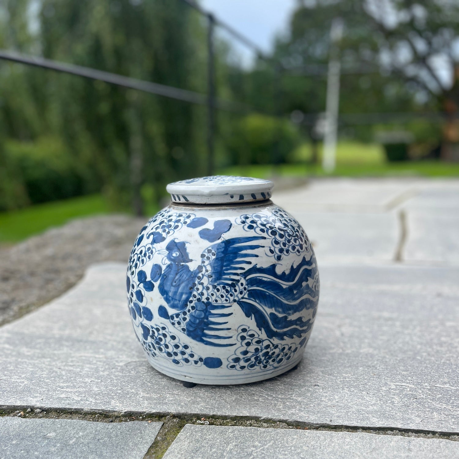 Chinoiserie krukke med lokk