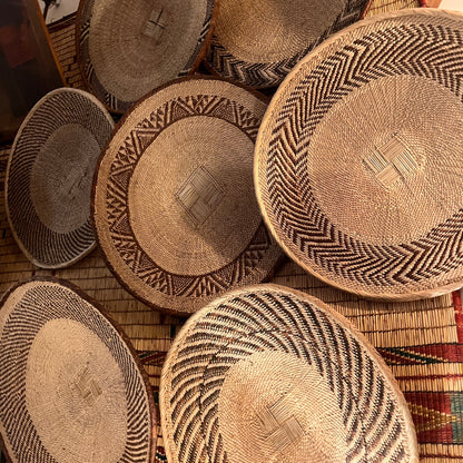 Afrikansk raffia fat