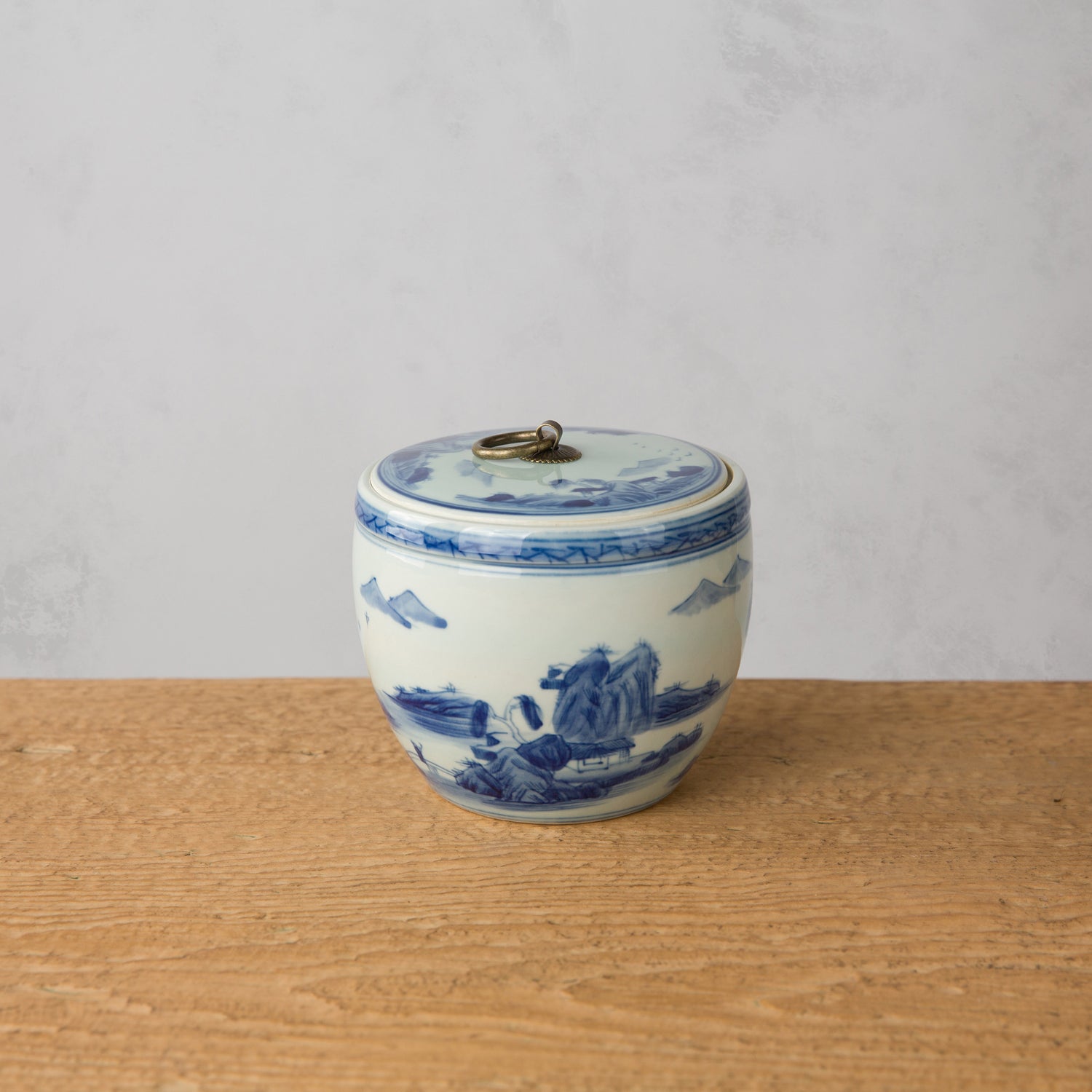 Chinoiserie krukke med lokk