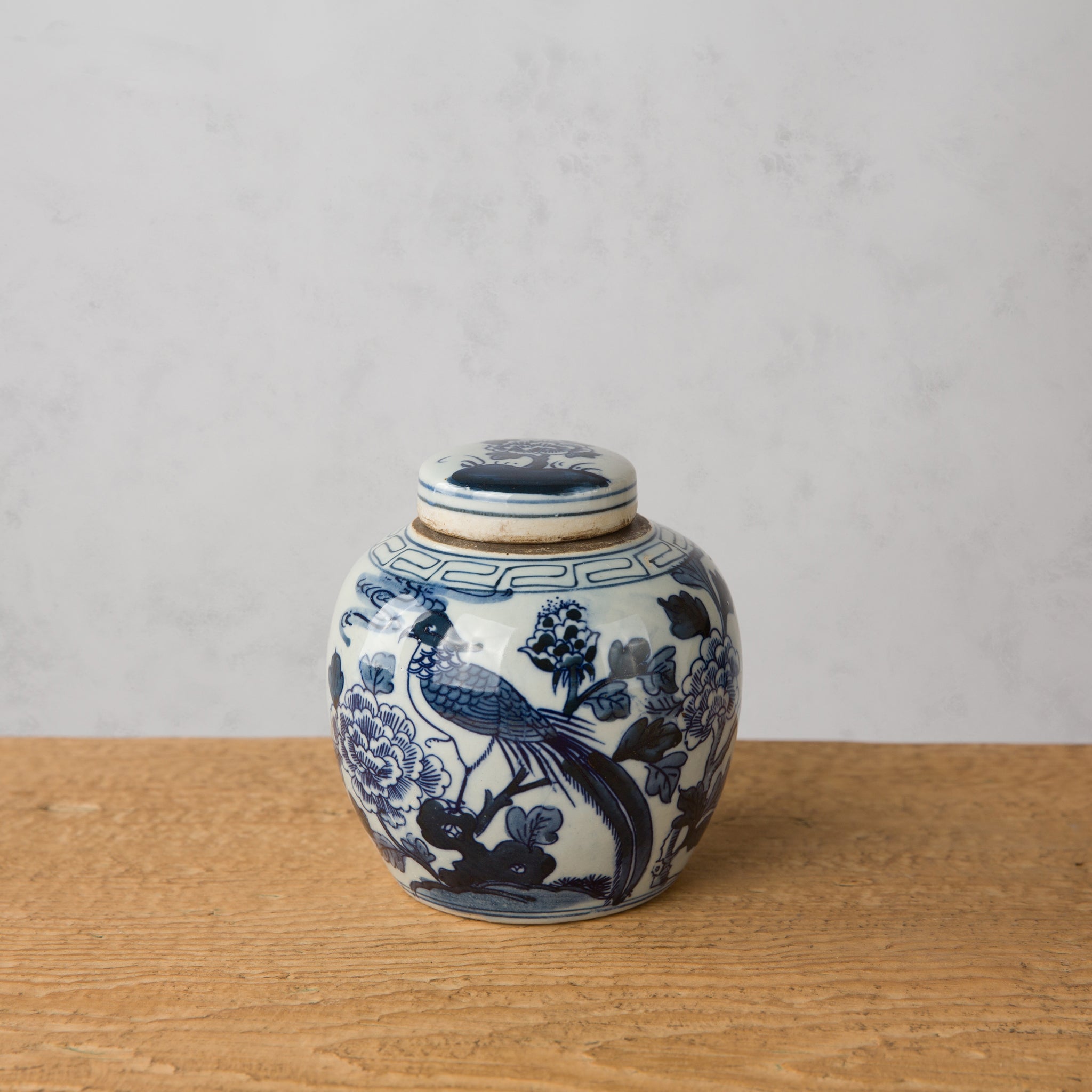 Chinoiserie krukke med lokk