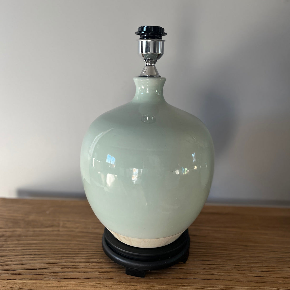 Hvit rustikk lampefot